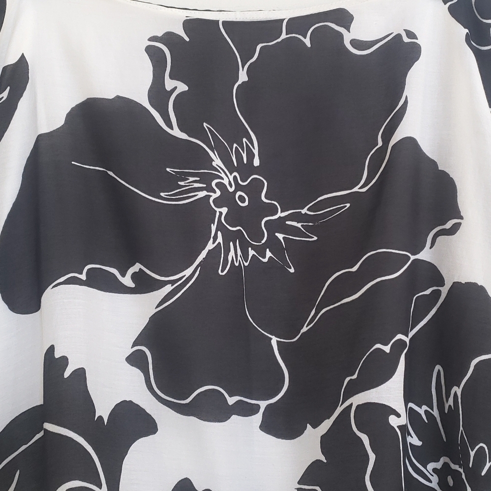 WHITE HOUSE BLACK MARKET Black White Floral Silk Blend A-Line Border Skirt 2 - Picture 4 of 9